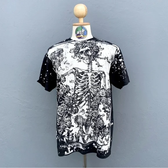 NWOT Grateful Dead Vibes Skeleton Graphic Tee - Picture 2 of 4